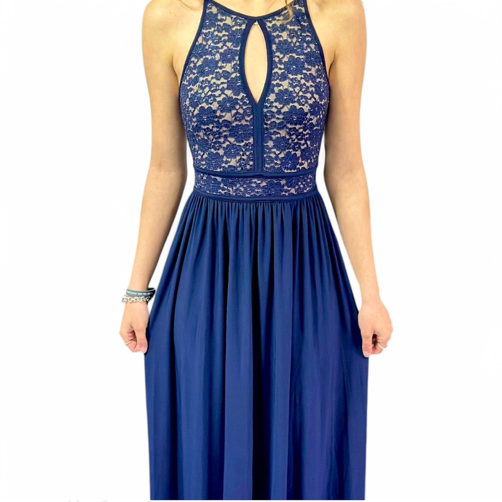Elegant Blue Lace Evening Dress